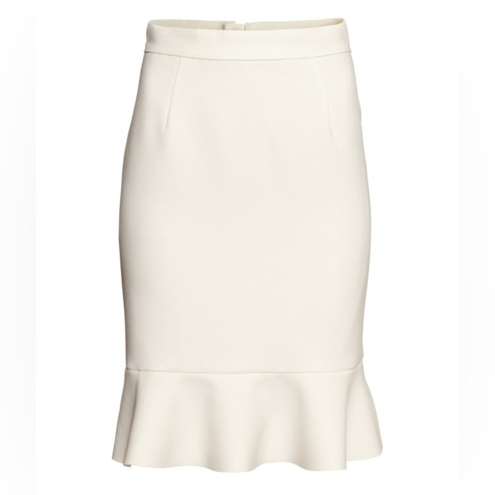 H&M White Ruffle Hem Pencil Skirt – Size 6